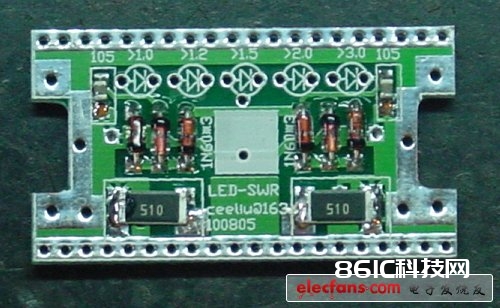 图2   在PCB上焊接IC
