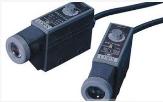 对射型光电传感器与反光板型光电开关的根本差异解析